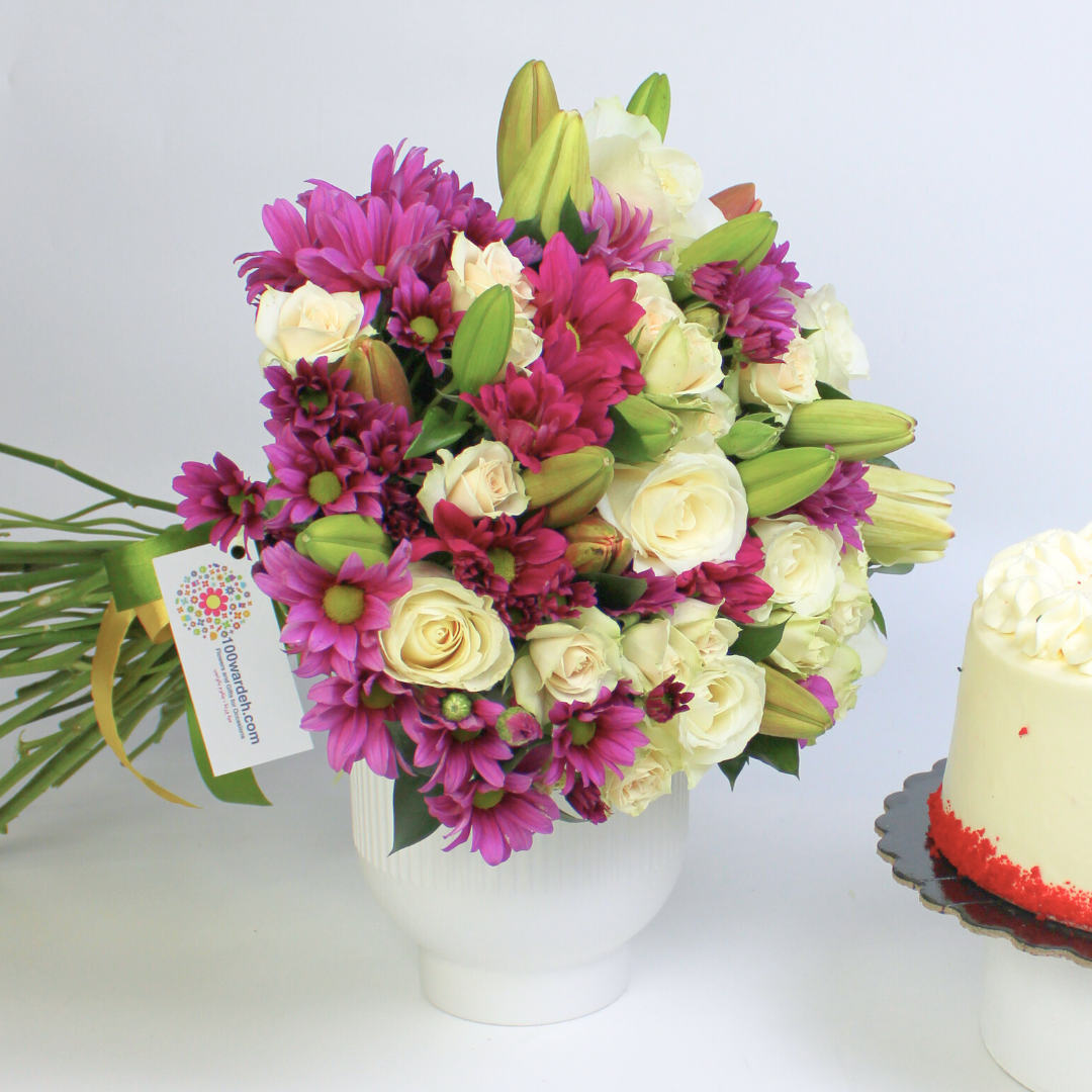 Red Velvet Cake + Flowers bundle (Cake shop)