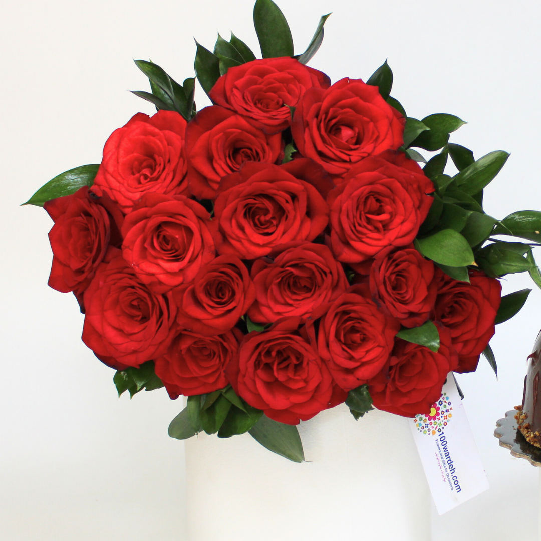 Nutella Cake + Red Roses bundle (cake shop)